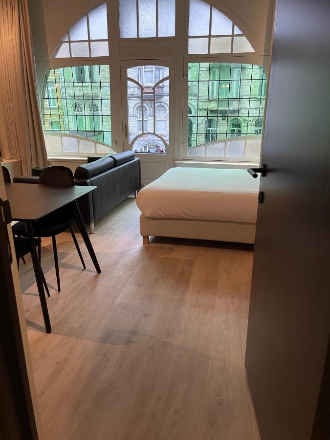 3 Bedroom Art-Nouveau Apartment With Free Parking 헨트 외부 사진